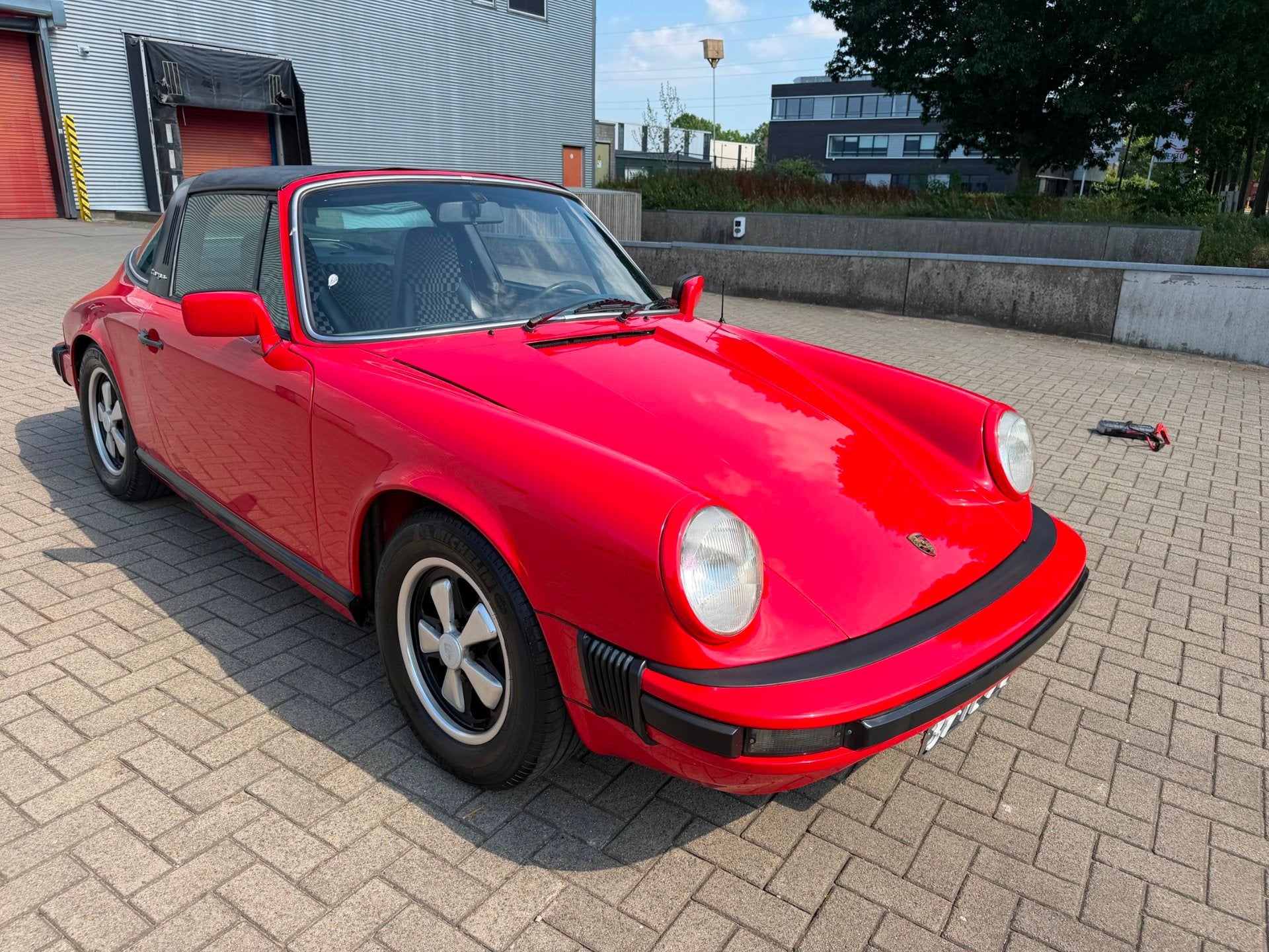 Porsche 911 TARGA 2.7 5 bak 1973 oudere gerestaureerde Porsc, Achterwielaandrijving, Gebruikt, Zwart, 4 stoelen