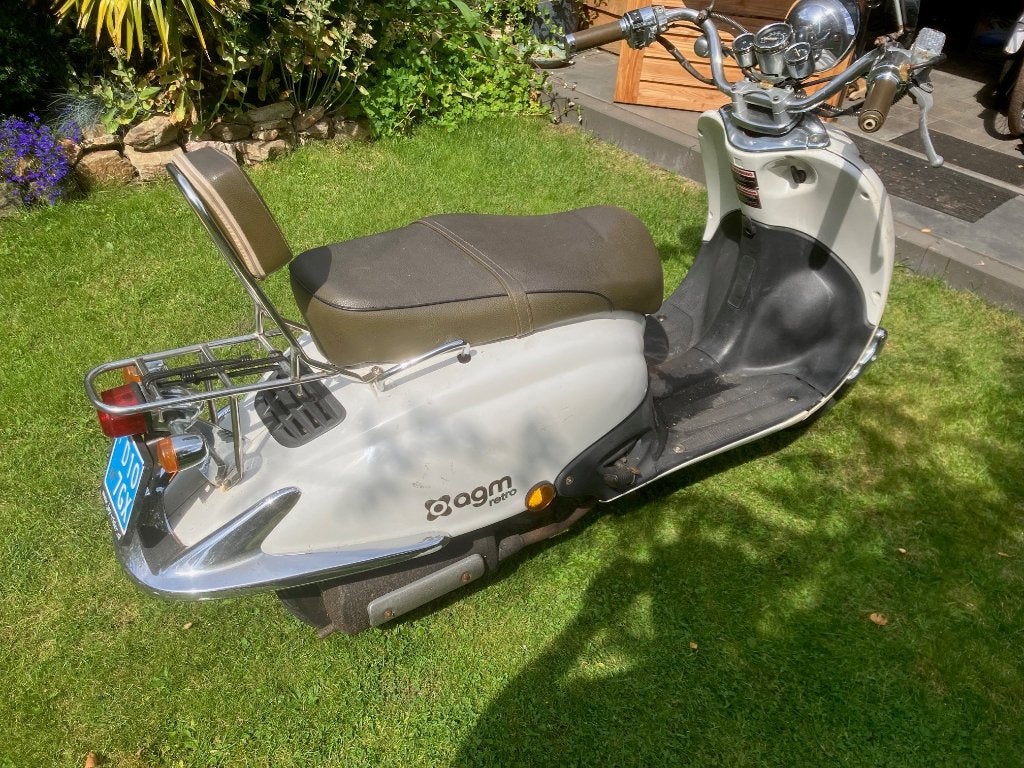 Scooter AGM retro, Fietsen en Brommers, Snorfietsen en Snorscooters, Gebruikt, Benzine, Ophalen, Overige merken