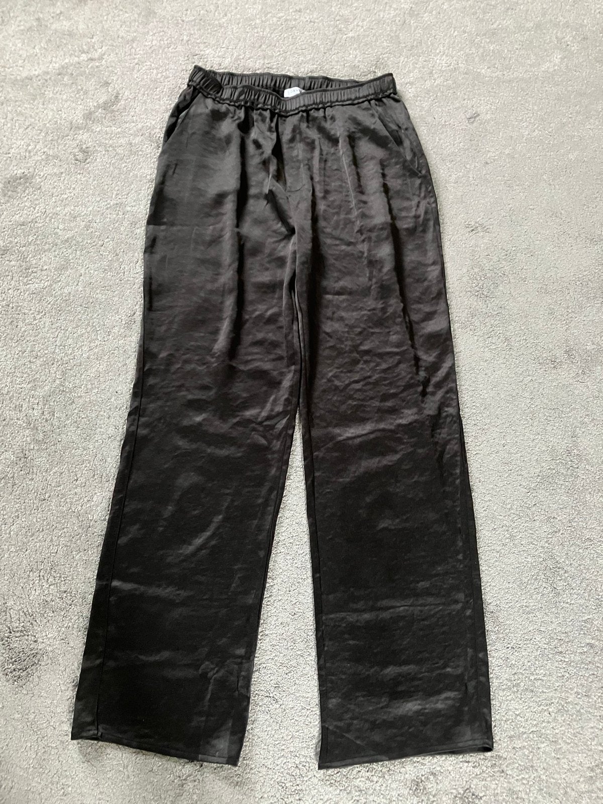 Loavies Broek Zwart Satijn Look maat L, Zwart, Maat 42/44 (L), Ophalen of Verzenden, Zo goed als nieuw