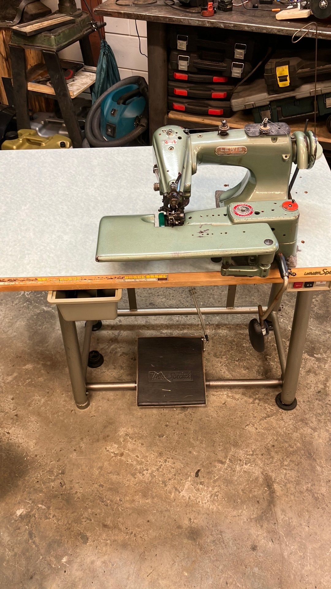 Blindzoom machine lewis model 150-2, Ophalen, Gebruikt, Lockmachine, Overige merken