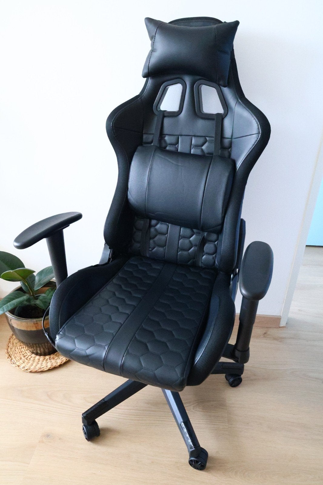 Trust Gaming Chair GXT 716 Rizza  with RGB LED, Ophalen, Zo goed als nieuw, Zwart, Bureaustoel