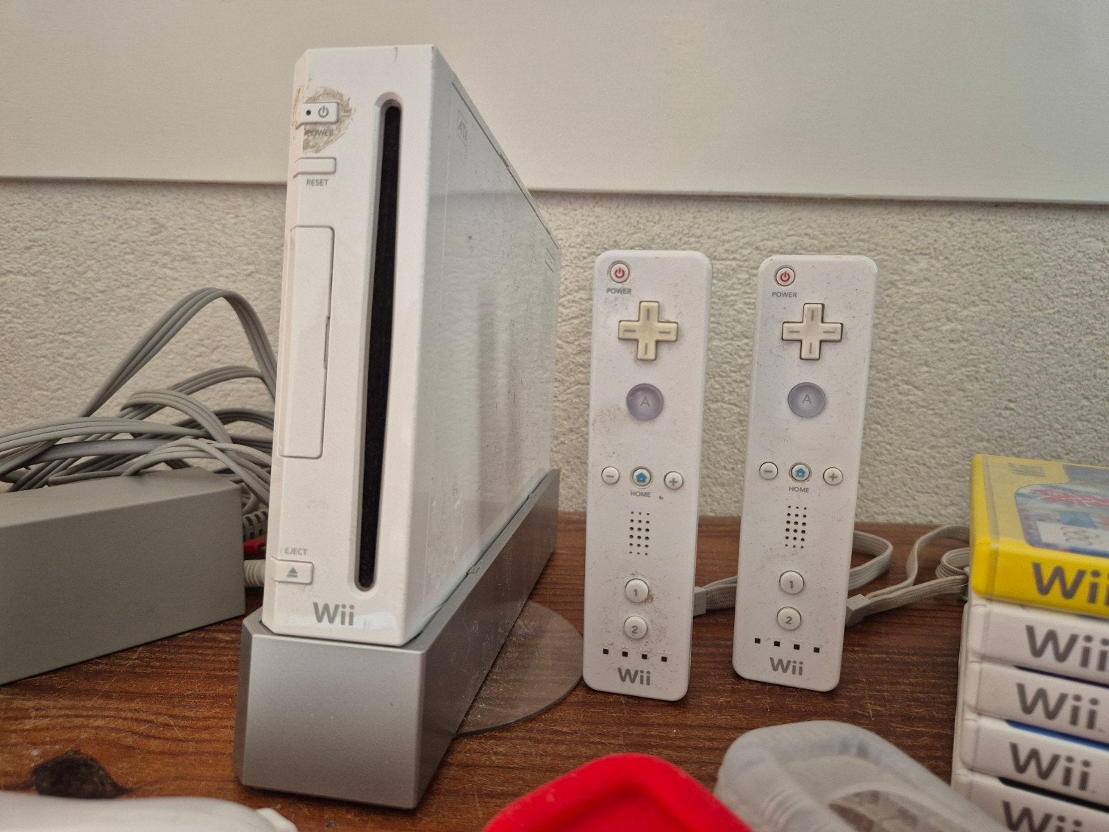 Nintendo WII met controllers, nunchucks, 5 spellen, Ophalen of Verzenden, Met 2 controllers