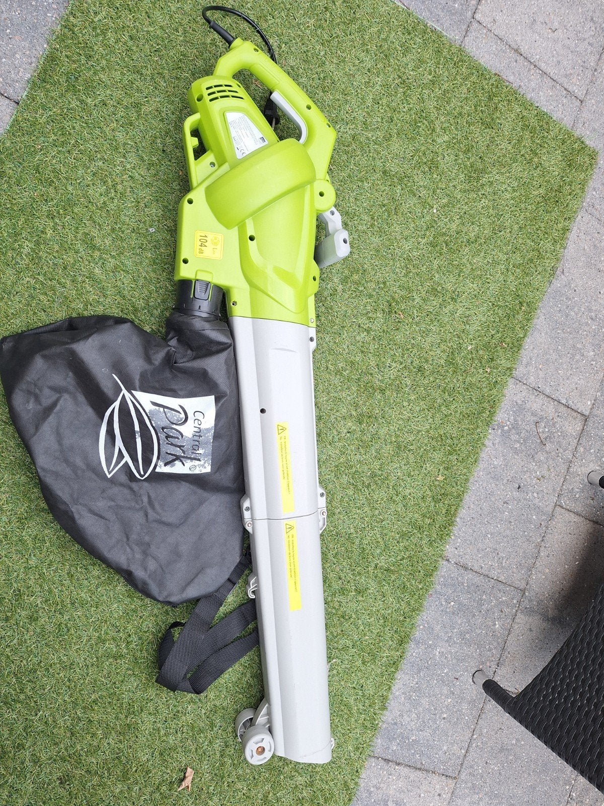 Central Park Elektrische Bladblazer met Zuigfunctie, Tuin en Terras, Bladblazers, Ophalen, Gebruikt, Central Park, Handgedragen