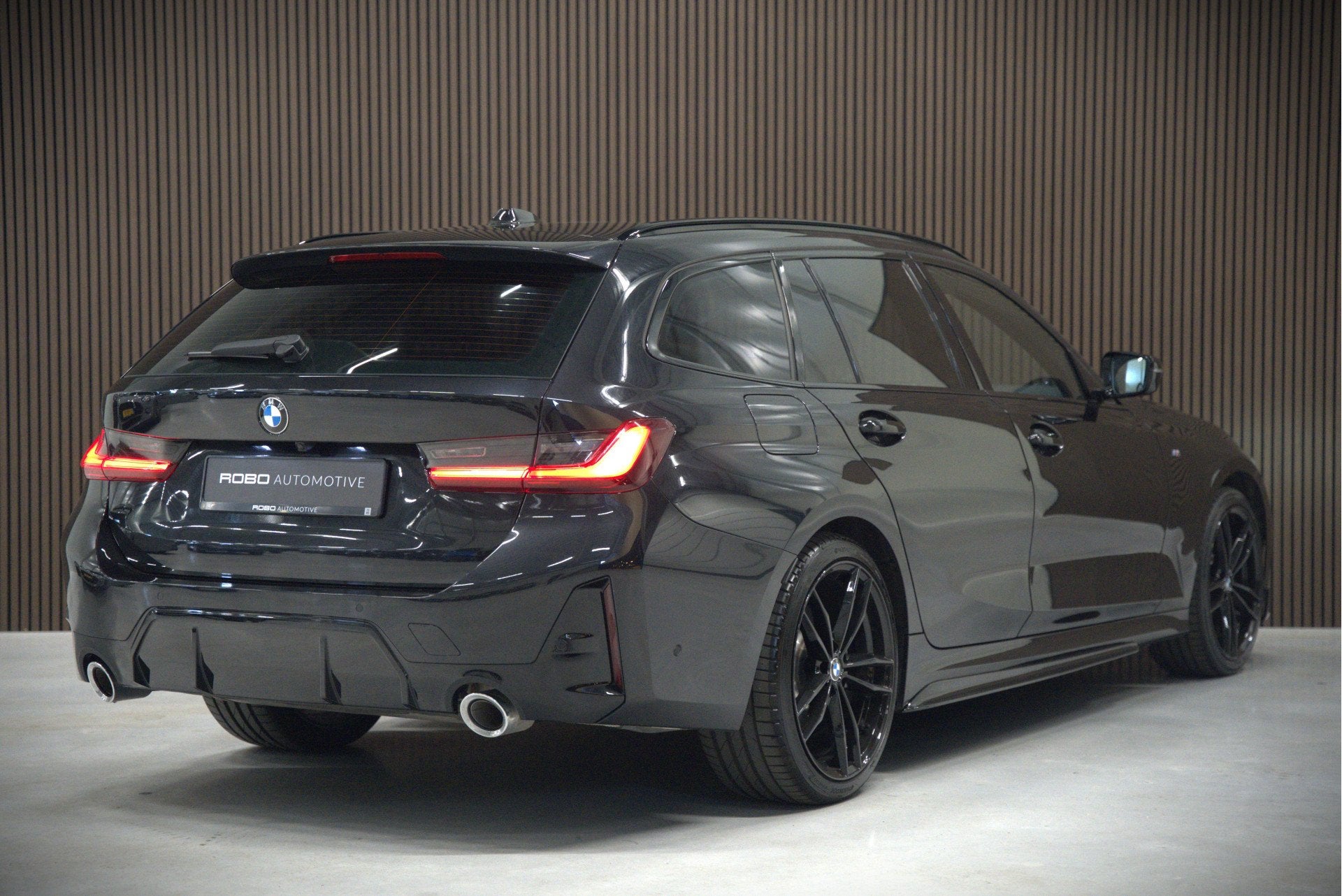 BMW 3 Serie Touring 330i xDrive High Excecutive M Sport | M, Auto's, Automaat, Gebruikt, Zwart, 4 cilinders