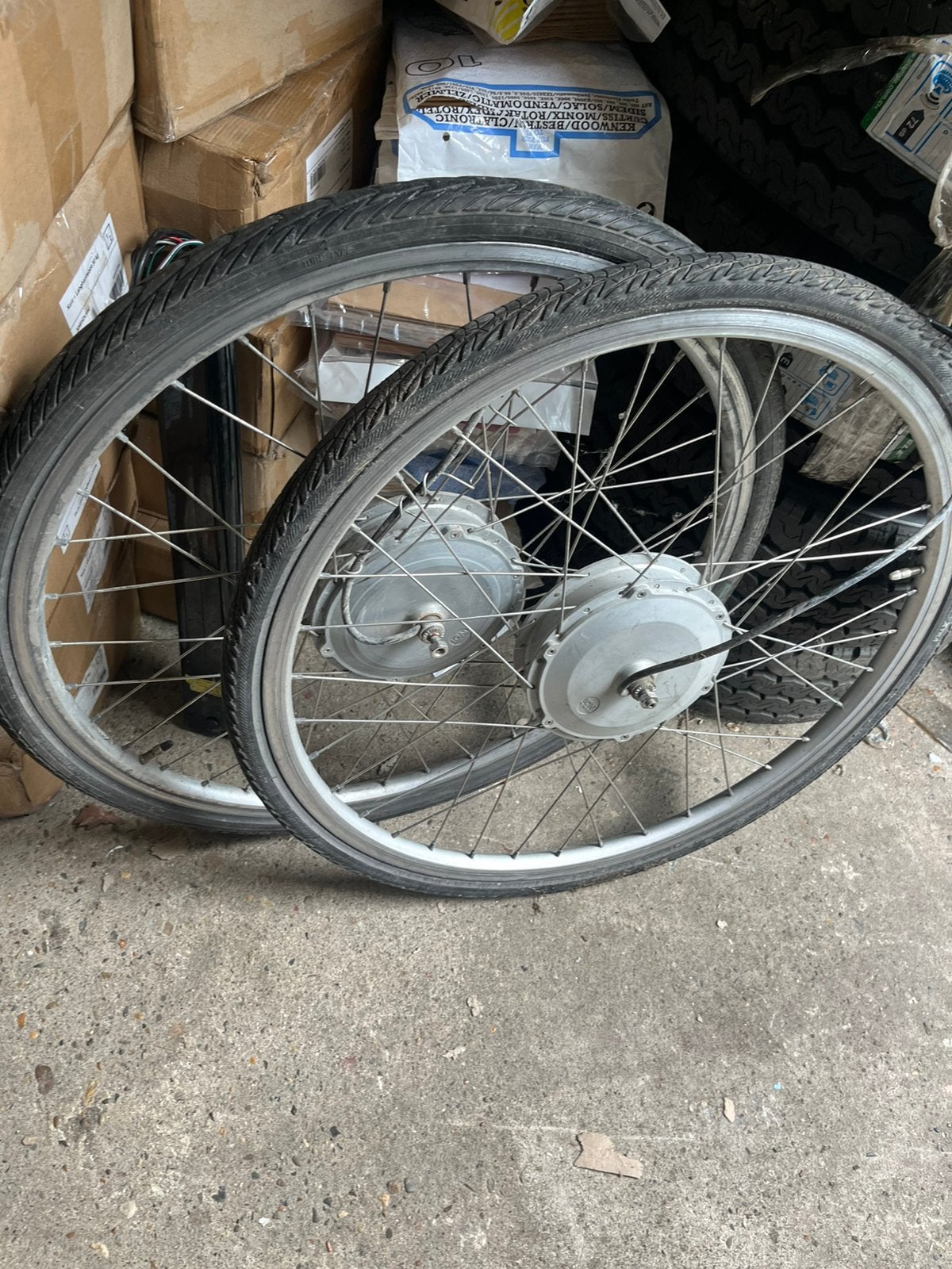 Twee voorbanden met motor  sparta ion, Ophalen, Zo goed als nieuw, Overige typen, Sparta