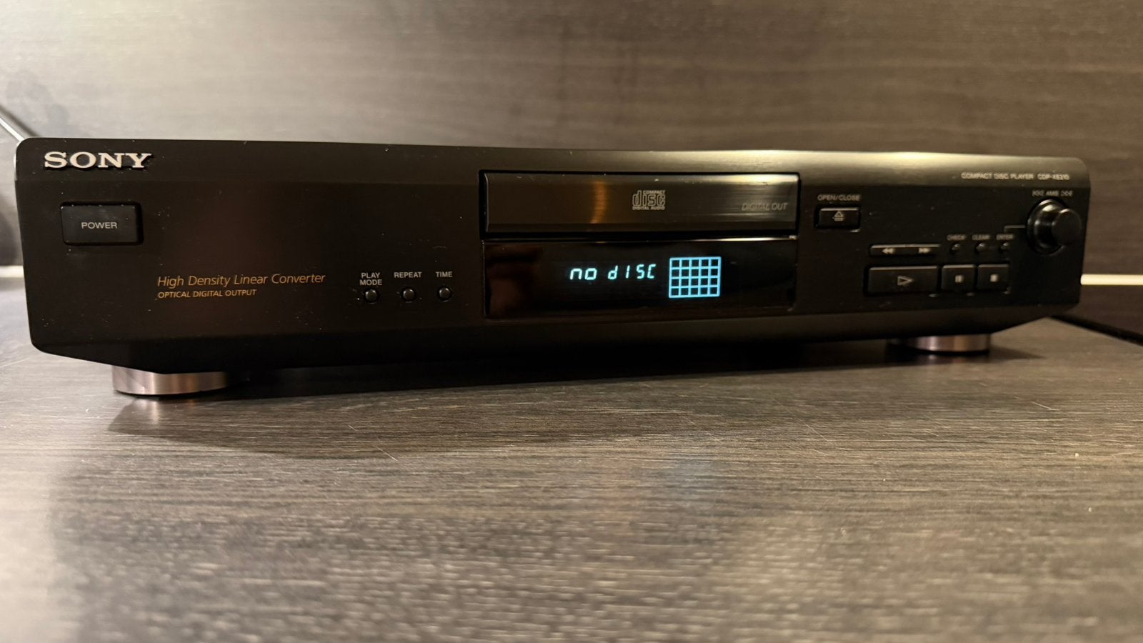 Sony CDP- XE210 cd-speler met digital out, Ophalen of Verzenden, Gebruikt, Sony