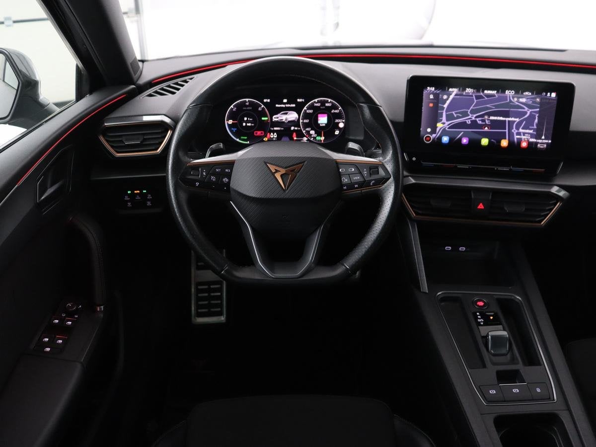CUPRA Leon 1.4 e-Hybrid VZ Business | 245pk | SOH 92% | Trek, Auto's, Stof, Gebruikt, 4 cilinders, Leon