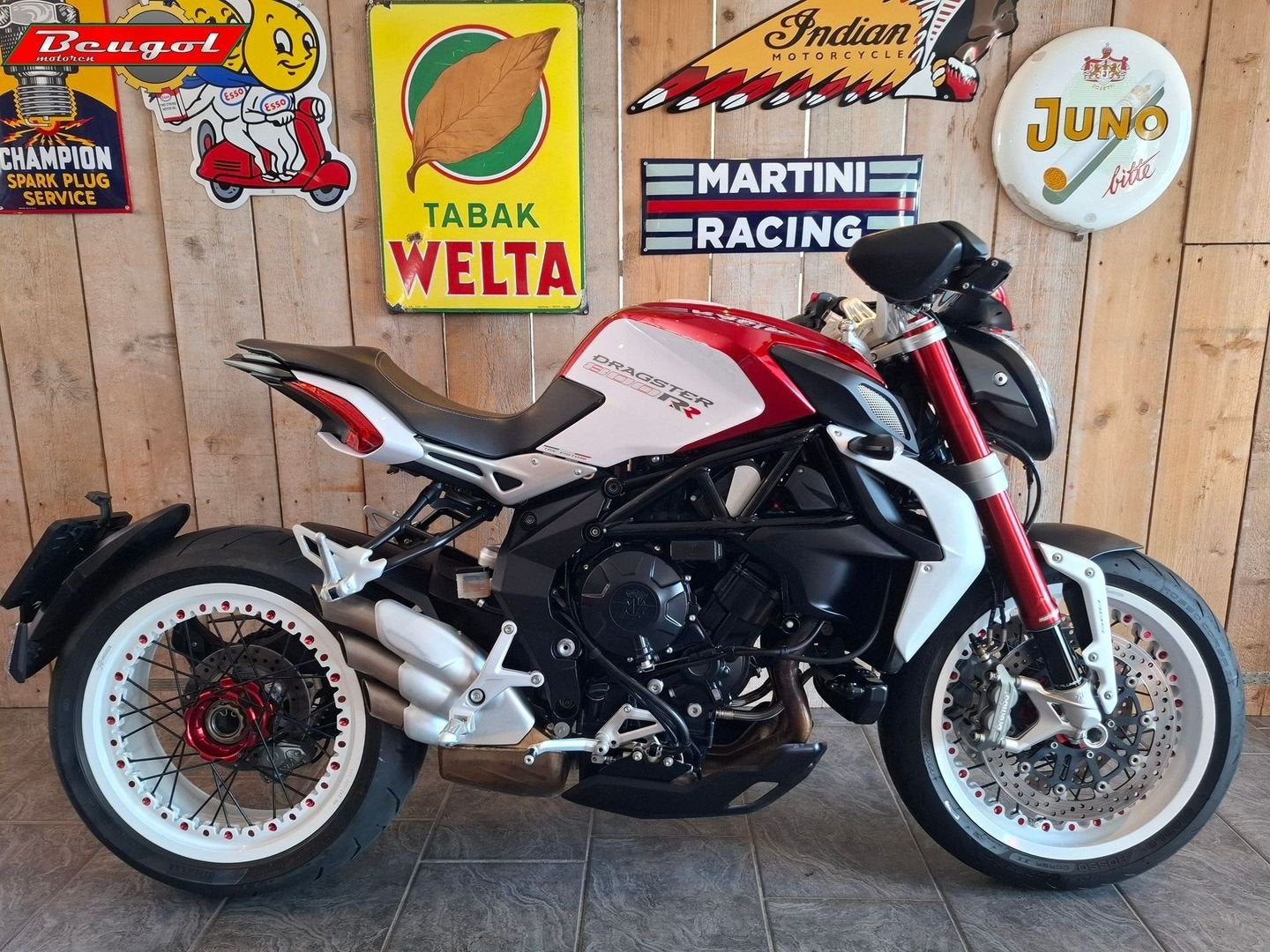 MV AGUSTA DRAGSTER 800 RR (bj 2015), Motoren, Motoren | MV Agusta, Motorrijbewijs A, Bedrijf, Meer dan 35 kW, 798 cc