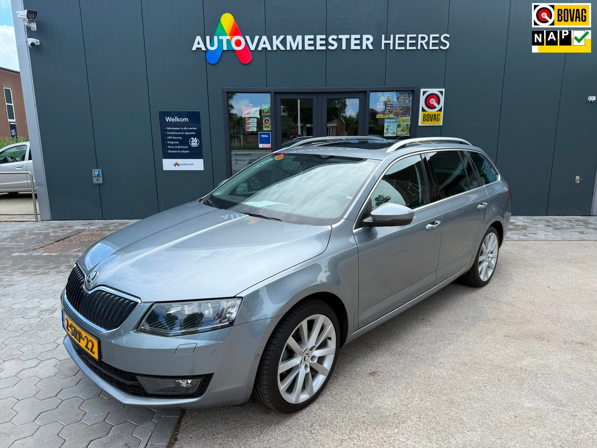 Skoda Octavia Combi 1.4 TSI Greentech Elegance Businessline, Auto's, Skoda, Euro 5, Gebruikt, 4 cilinders, Leder en Stof