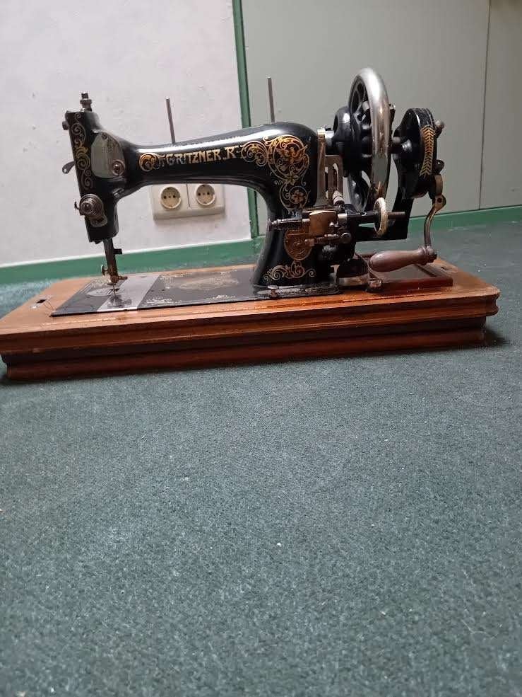 antieke naaimachine, Antiek en Kunst, Ophalen