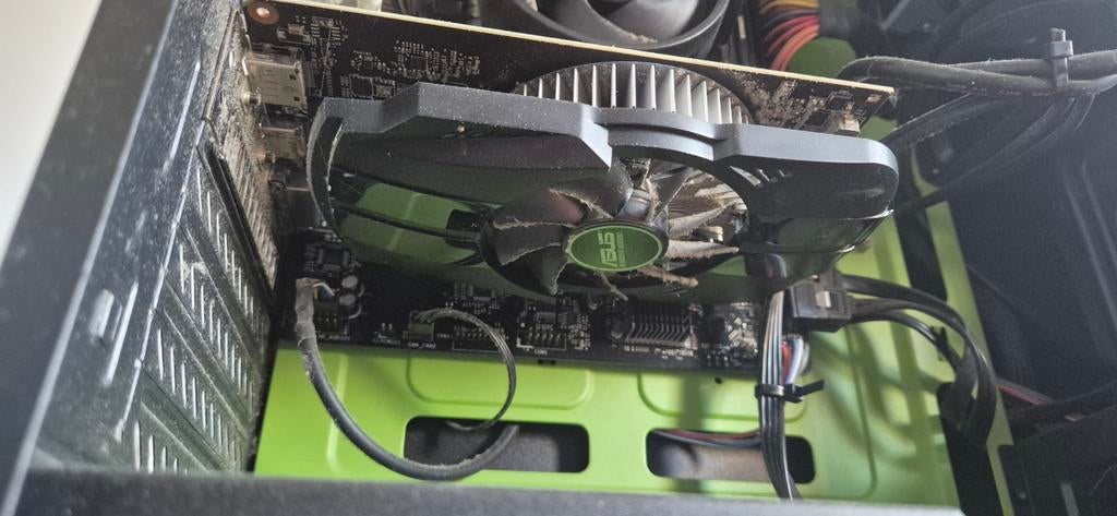 Oude game pc !opknapper!, Computers en Software, Ophalen, GDDR5, AMD, PCI-Express 3