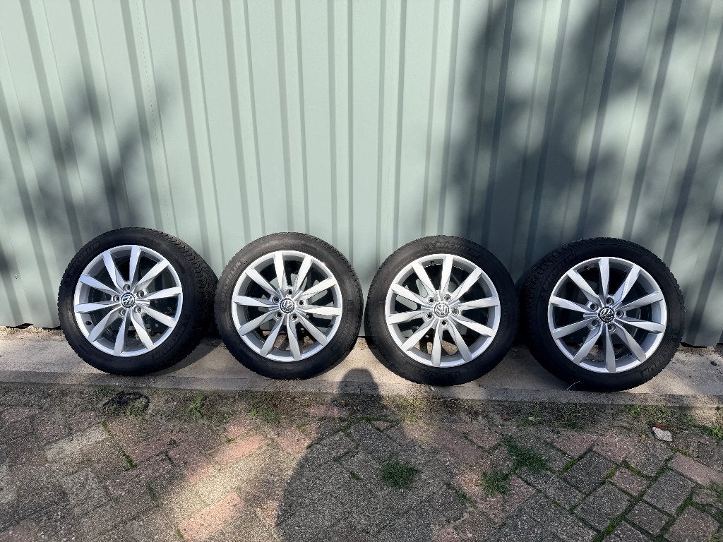 VW Golf Dijon 17" winterbanden Michelin Alpin 5, Ophalen, Gebruikt, 17 inch, Band(en)