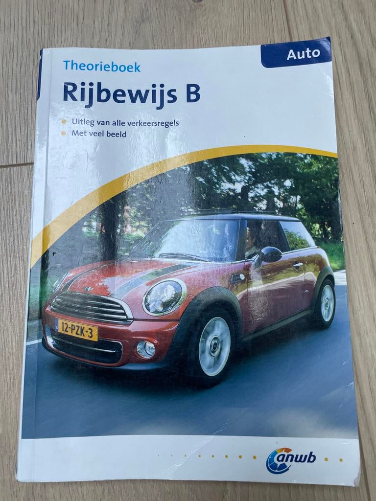 ANWB Theorieboek Rijbewijs B, Boeken, Auto's | Boeken, Ophalen of Verzenden, Gelezen, Algemeen