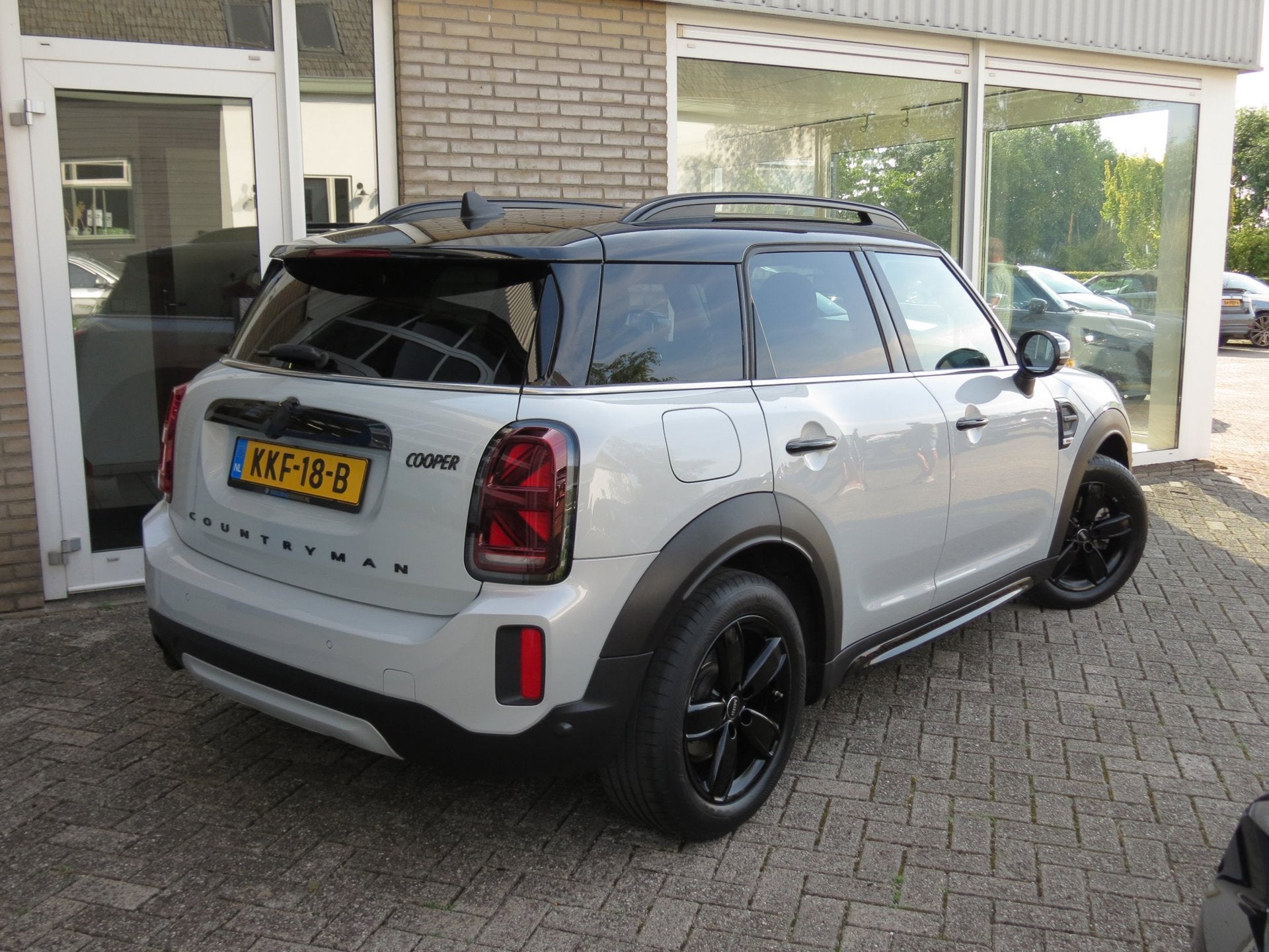 Mini Countryman 1.5 Cooper CarPlay|Camera|Navi|Sport Int.|Un, Auto's, Dealer onderhouden, 136 pk, Gebruikt, Countryman