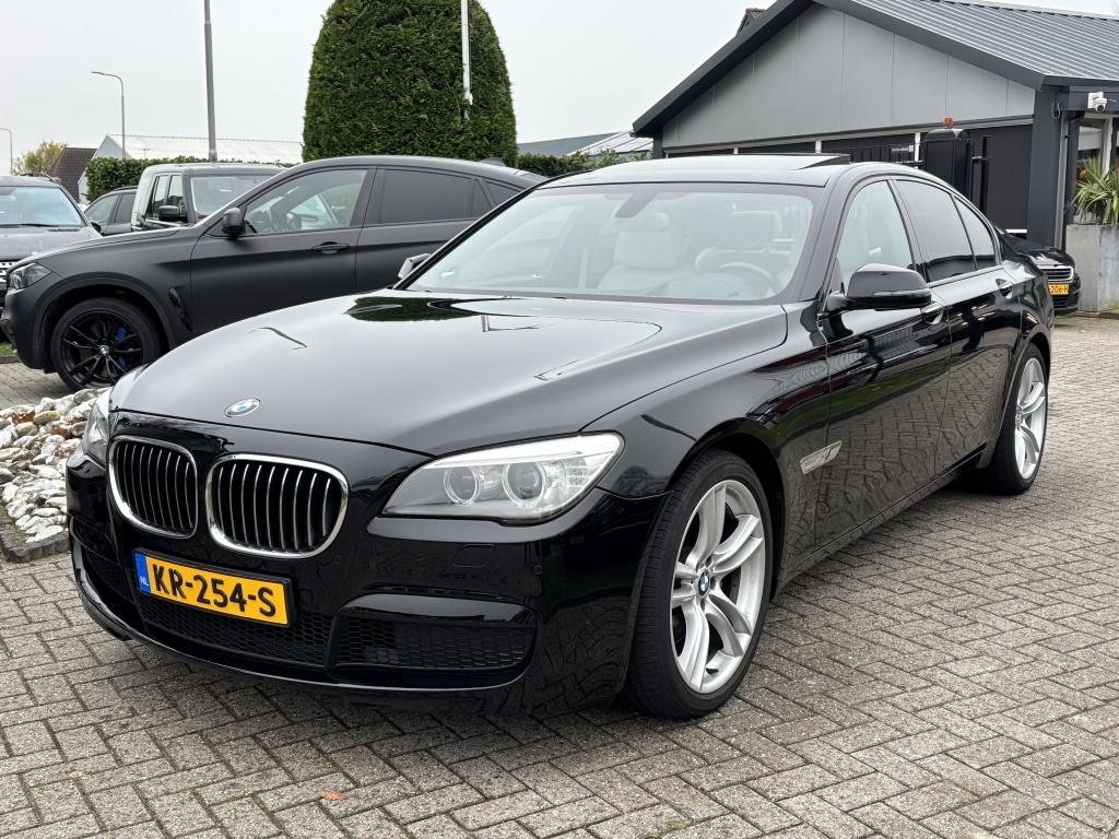 BMW 7 Serie 740i High Exe 2012 Facelift M-Pakket Schuifdak V, Auto's, Euro 5, 1800 kg, Gebruikt, 320 pk