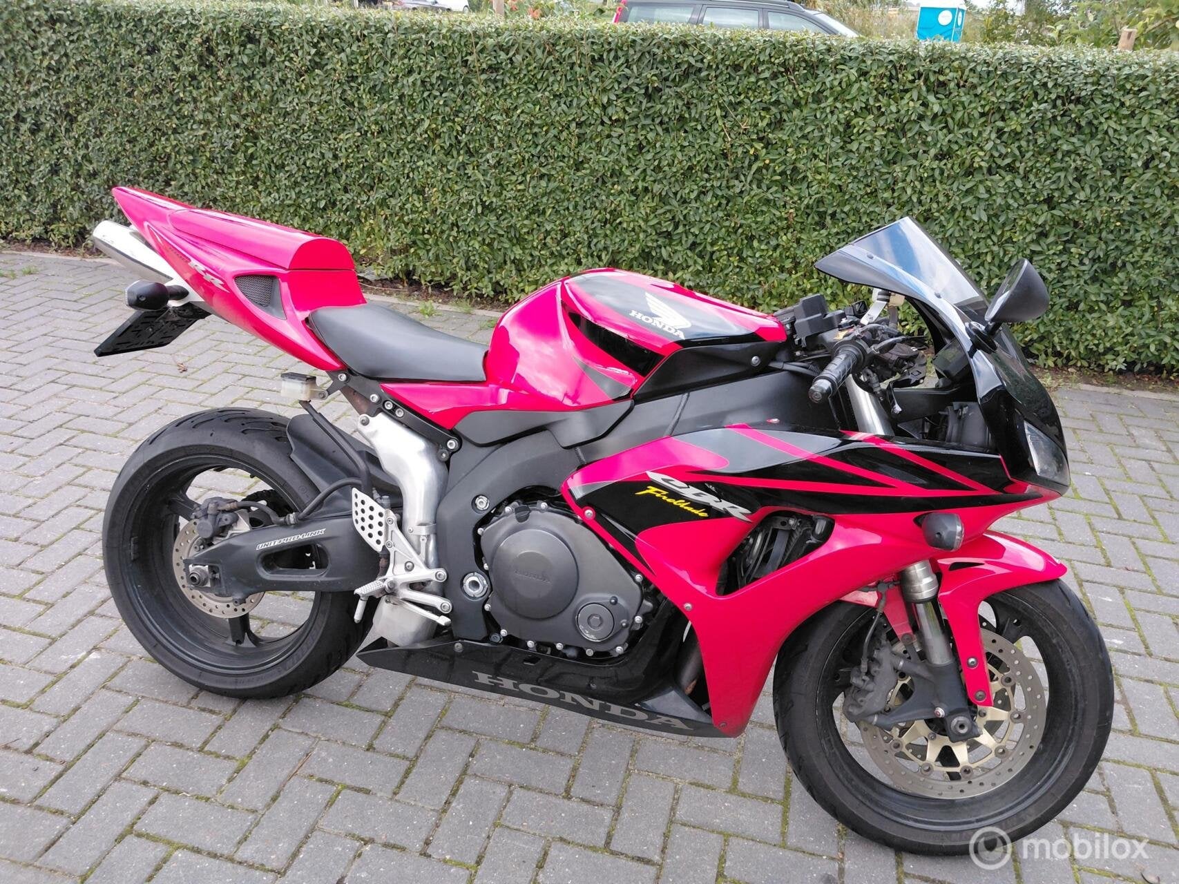 Nette Honda CBR 1000RR Fireblade 2006 Inruil Kan, Sport, Meer dan 35 kW, 998 cc, Handgeschakeld