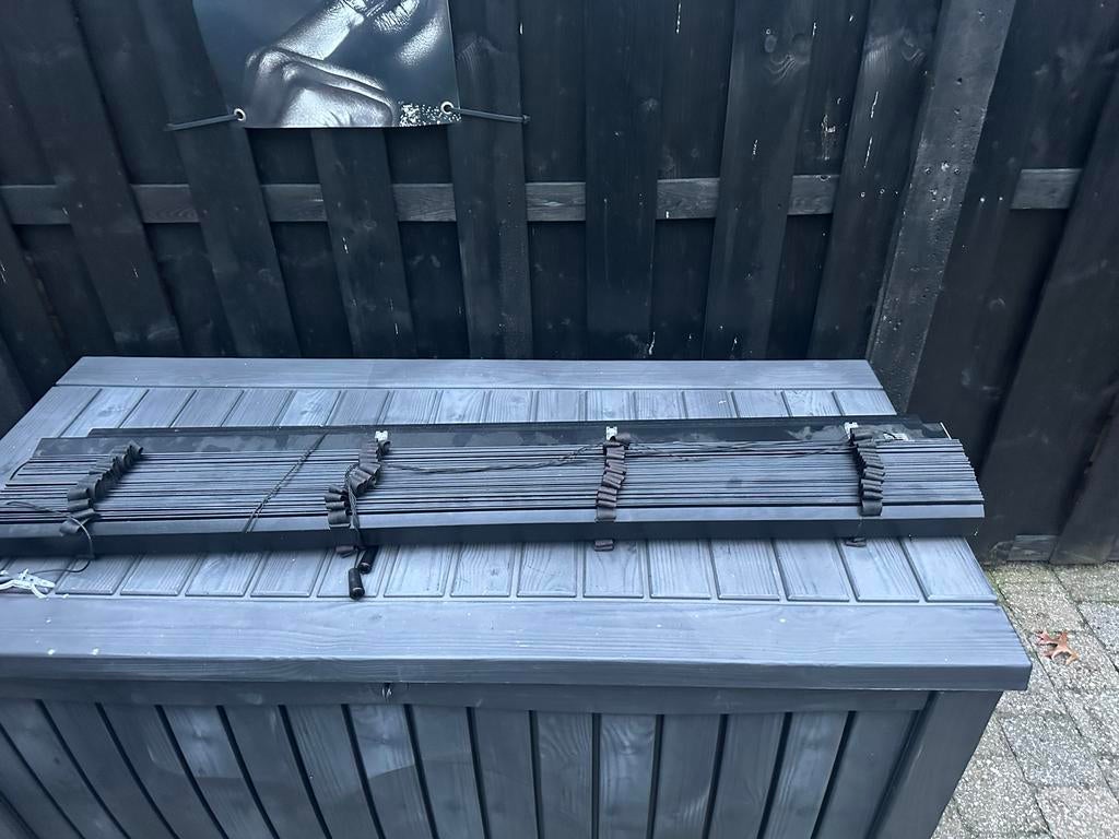 Zwarte houten jaloezieën - 140x197 cm, Tuin en Terras, Terrasverwarmers, Ophalen of Verzenden, Zo goed als nieuw