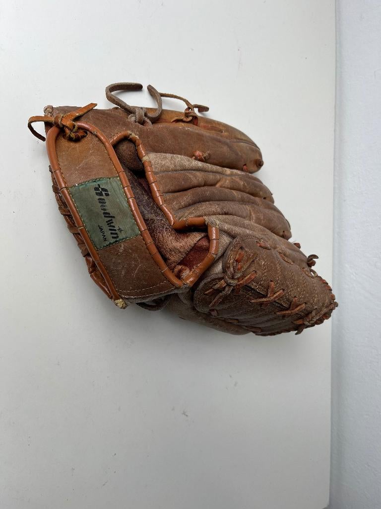 Softbal handschoen of honkbal handschoen Goodwin uit japan, Ophalen of Verzenden, Handschoen