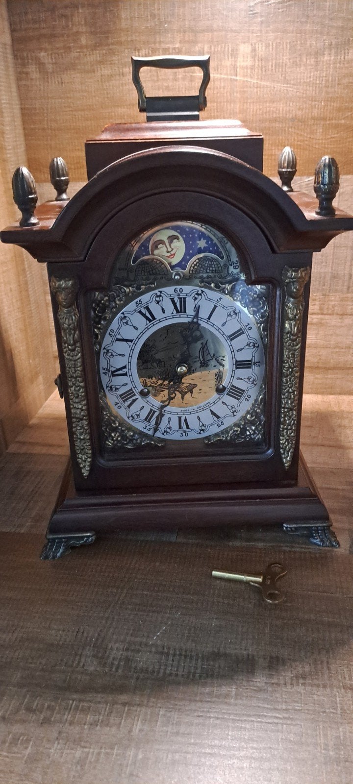 tafelklok hermle met maanstand, Ophalen of Verzenden