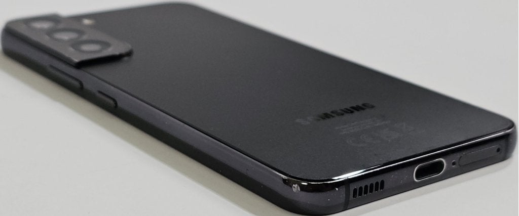 Foto 2 van Samsung Galaxy S22 - 128GB - Phantom Black - 5G | 2dehands