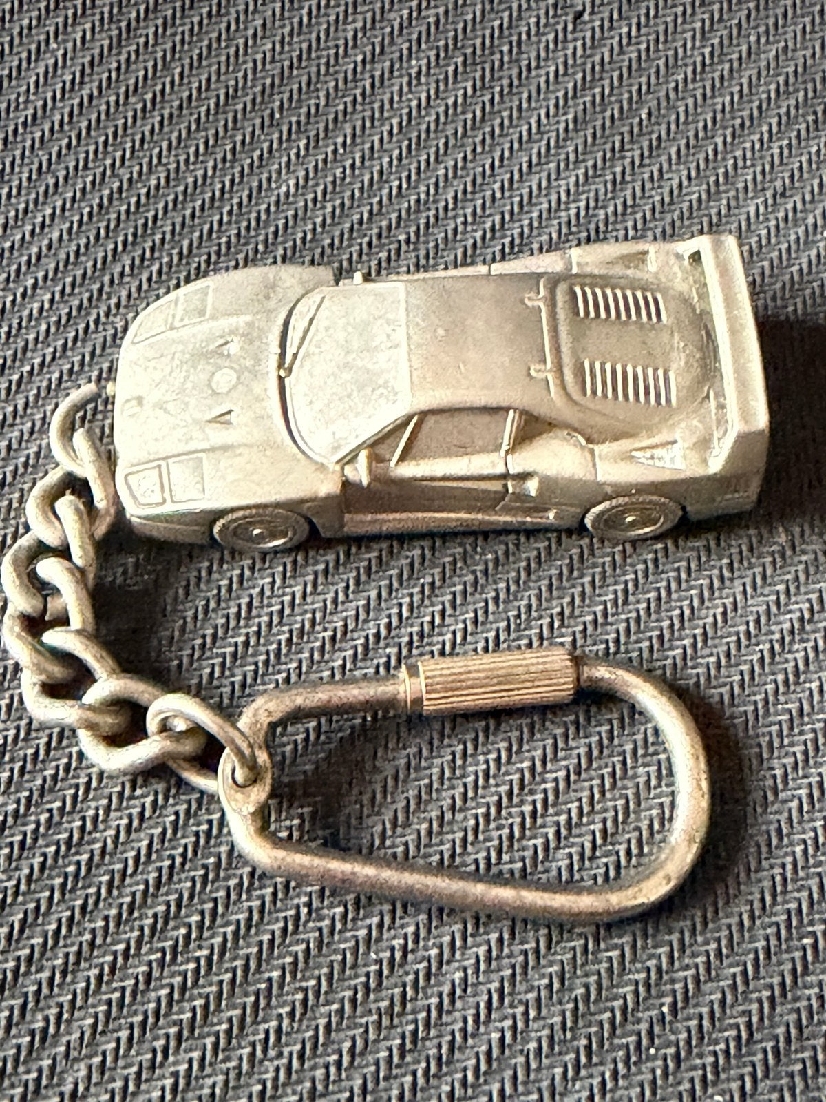 Vintage sleutelhanger -Bburago Ferrari F40 1:87 uit Italie, Verzamelen, Verzenden, Gebruikt, Sport