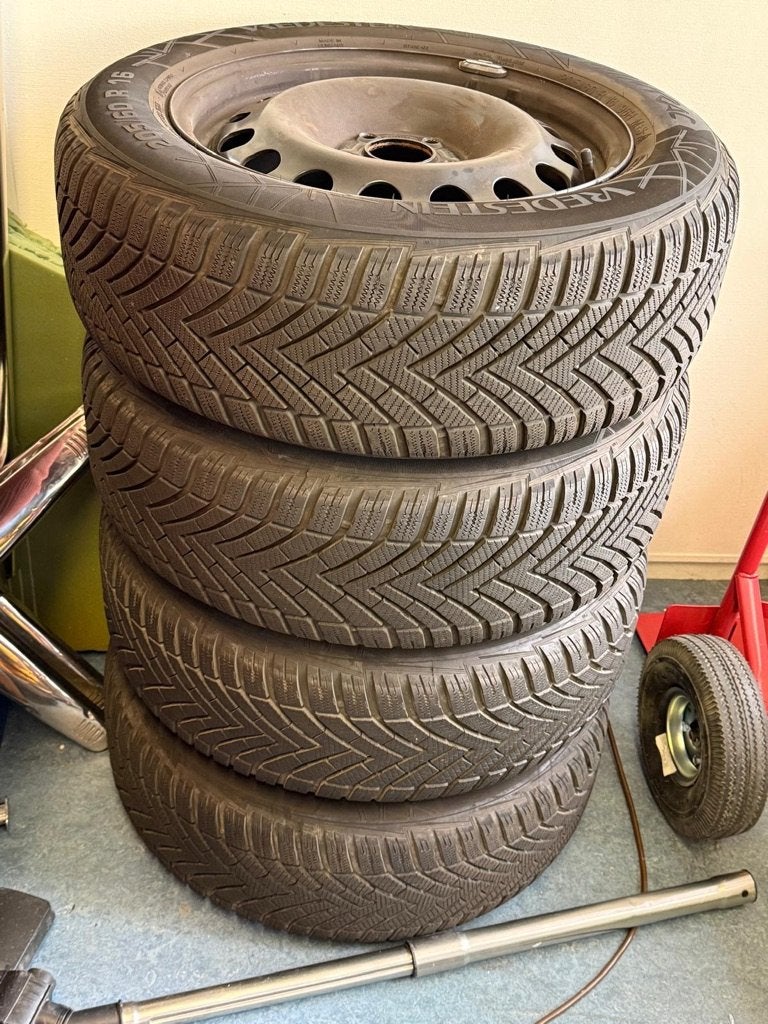 Ford transit Connect 4x winterbanden op velg Vredestein, Ophalen, 16 inch, Banden en Velgen, Bestelwagen