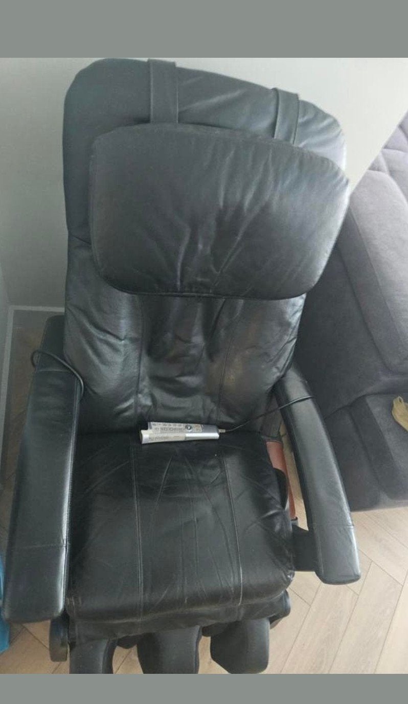 Massage stoel Spoed weg 50 euro maandag ophalen, Gebruikt, Zwart, Modern, Comfort, Leer