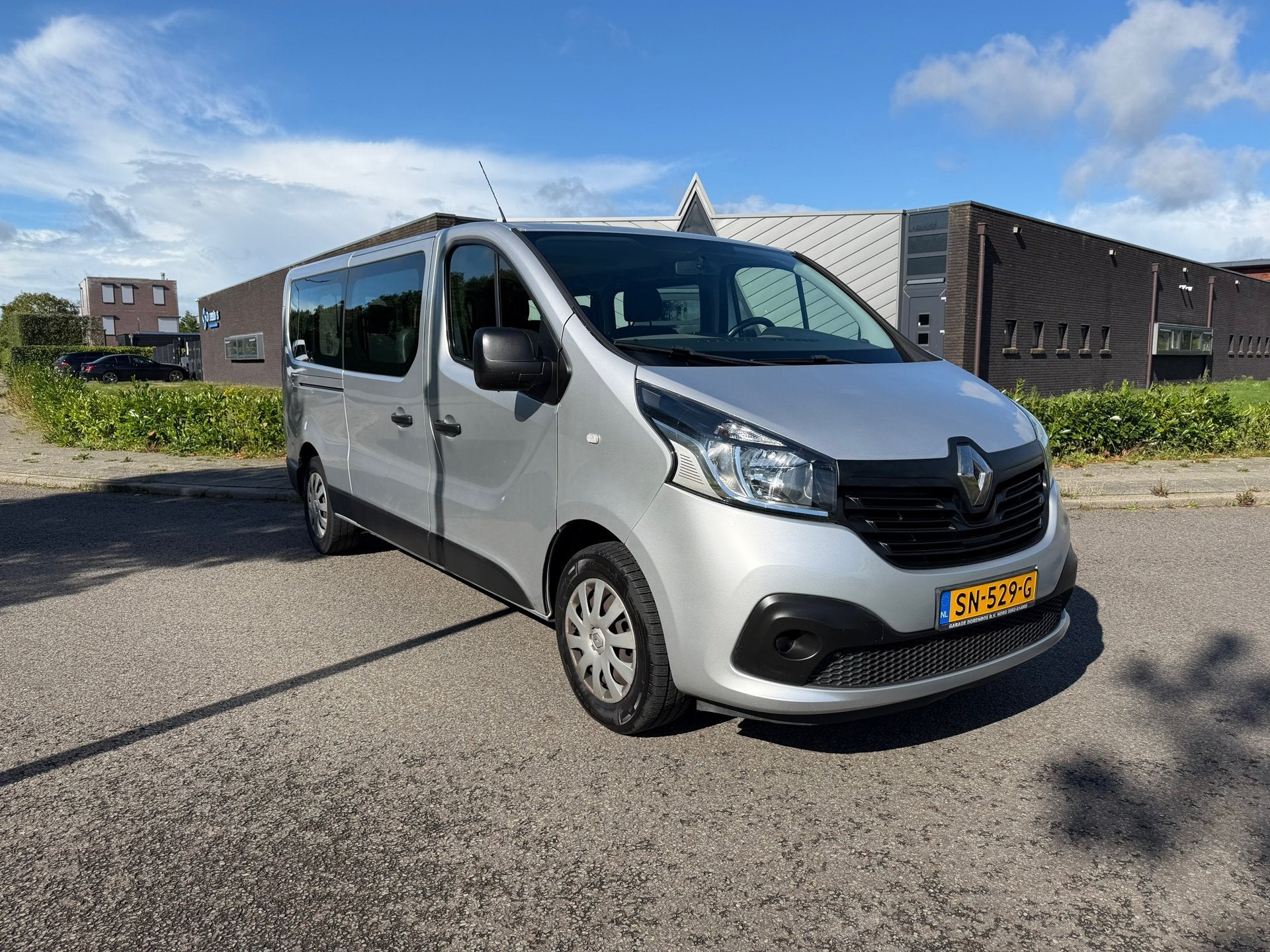 Renault Trafic Passenger 1.6 dCi Grand Authentique Energy, Auto's, Voorwielaandrijving, Gebruikt, 2000 kg, Origineel Nederlands