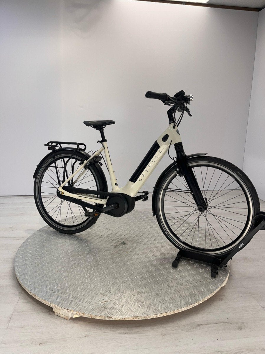 Gazelle Ultimate C8+ HMB Dames wit 53cm 2023, Fietsen en Brommers, Elektrische fietsen, Ophalen, Gebruikt, -, -