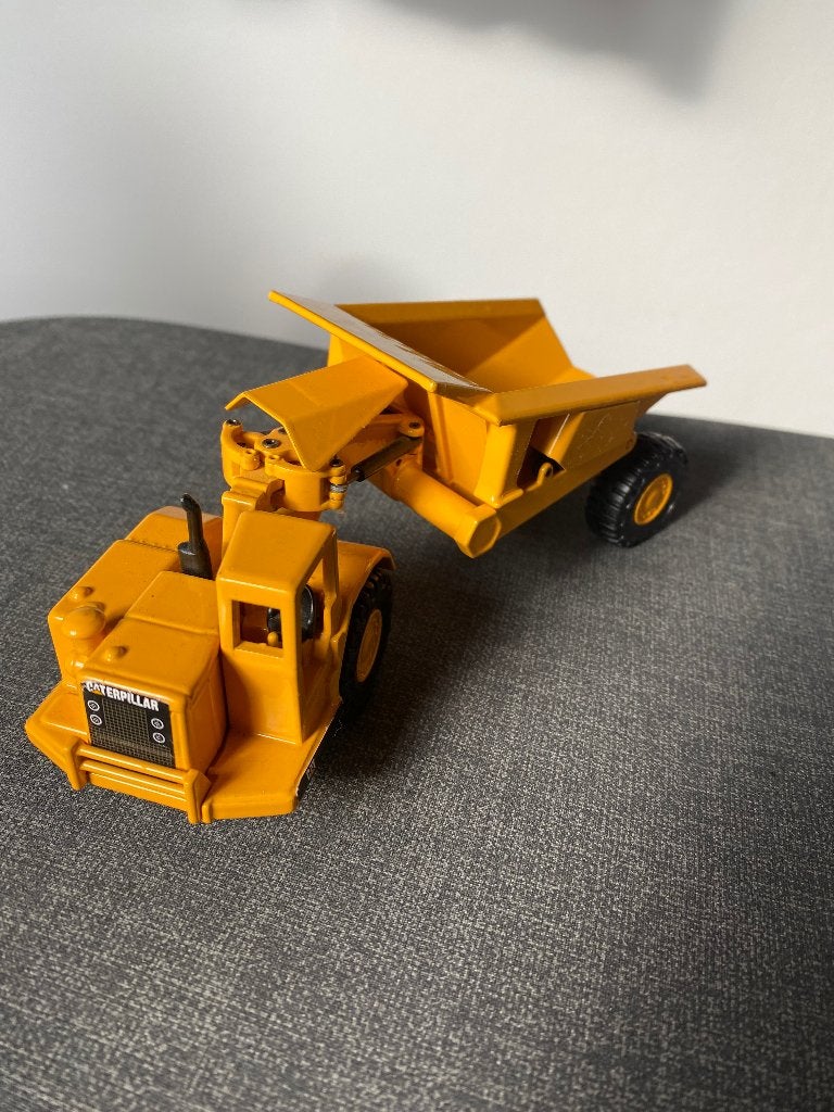 Joal Compact Caterpillar 631 Tractor met Dumper, Overige merken, 1:50 of kleiner, Overige typen, Ophalen of Verzenden