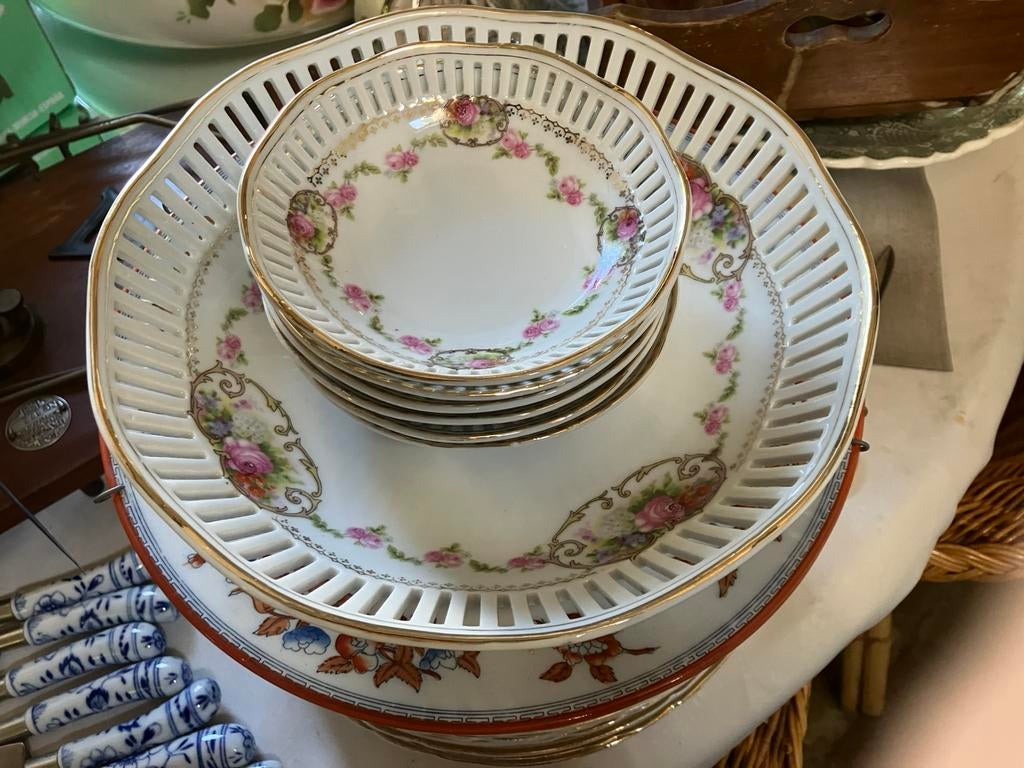 Schalen met bijpassende bordjes., Ophalen of Verzenden