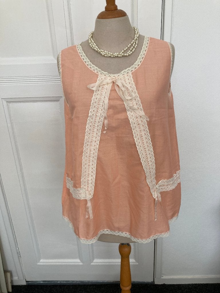 Vintage nachtjasje kleding sierjasje afgezet met kant Jr '60, Vintage, Ophalen of Verzenden, Roze, Nachtkleding