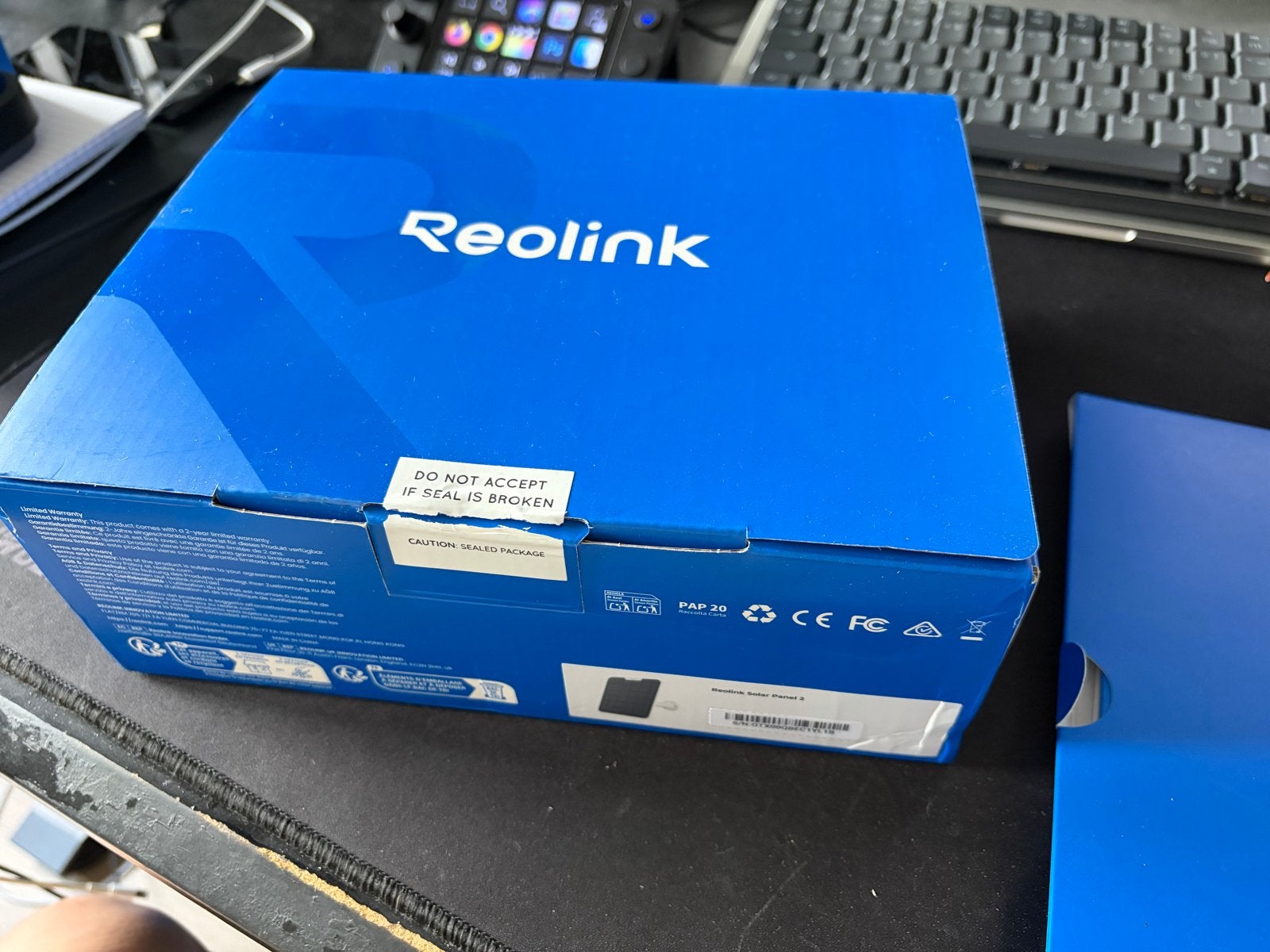Reolink Atlas PT Ultra met Reolink Zonnepaneel 2, Ophalen of Verzenden, Zo goed als nieuw, Buitencamera