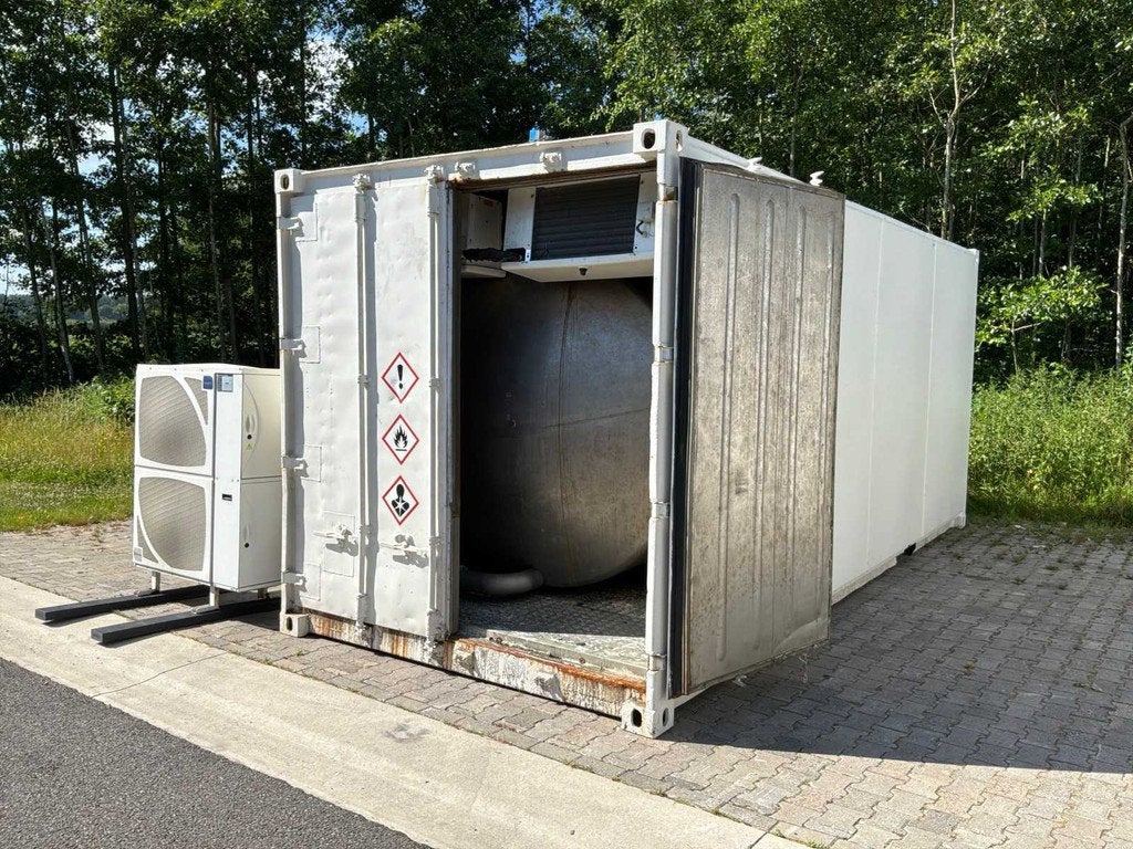 Opslagcontainer met geïsoleerde RVS tank