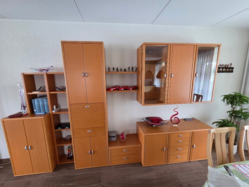 Wandmeubel, Ophalen, Gebruikt, 300 cm of meer, Met deur(en)