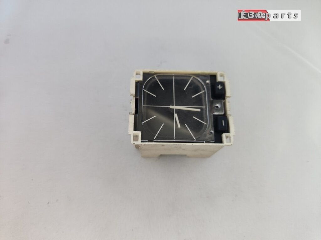 Klok analoog BMW 3 serie E30 62131376903 1376903, Gebruikt, -, Ophalen of Verzenden, -