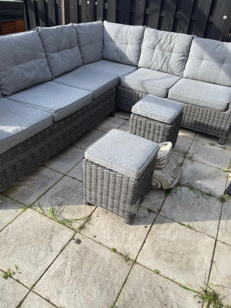 Loungeset 260/210, Ophalen, Zo goed als nieuw, Wicker