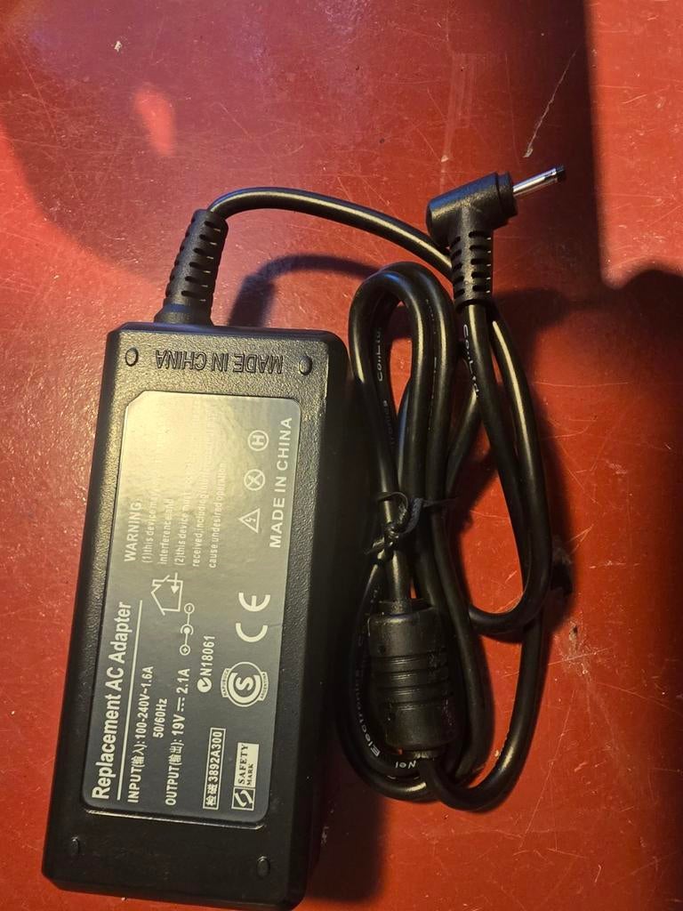 Vervangende AC Adapter 19V 2.1A, Ophalen of Verzenden, Gebruikt, Onbekend
