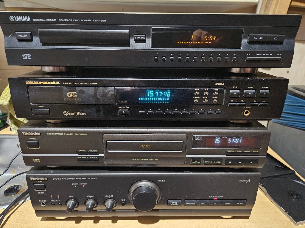 Foto 9 van te koop veel audio let op er zijn 2 advertentie dit 1