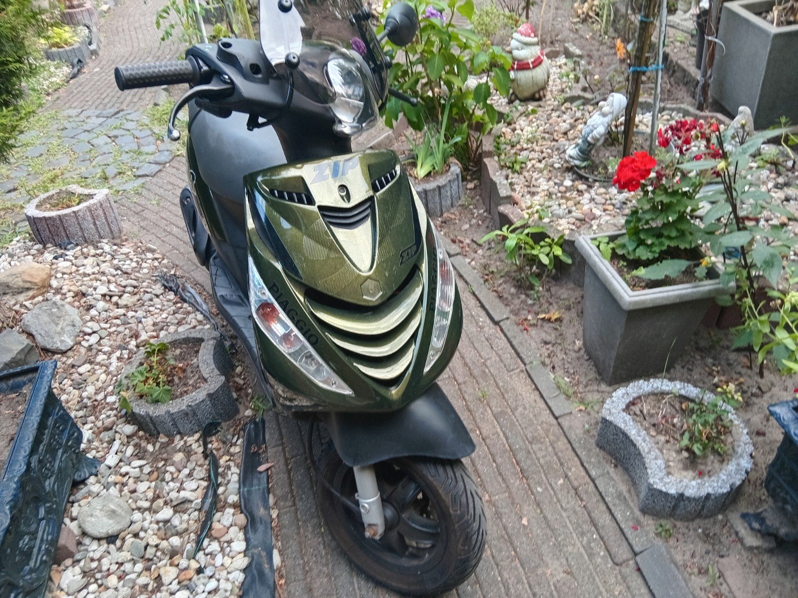 Piaggio Zip 2016, Fietsen en Brommers, Scooters | Piaggio, Ophalen, Zo goed als nieuw, Benzine, Zip