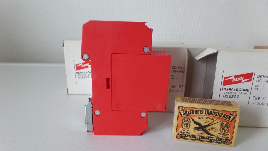 Netoverspanningsbeveiliging  DEHNguard T, 275 V, 4x-(#8898), Ophalen of Verzenden, Nieuw, Overige typen