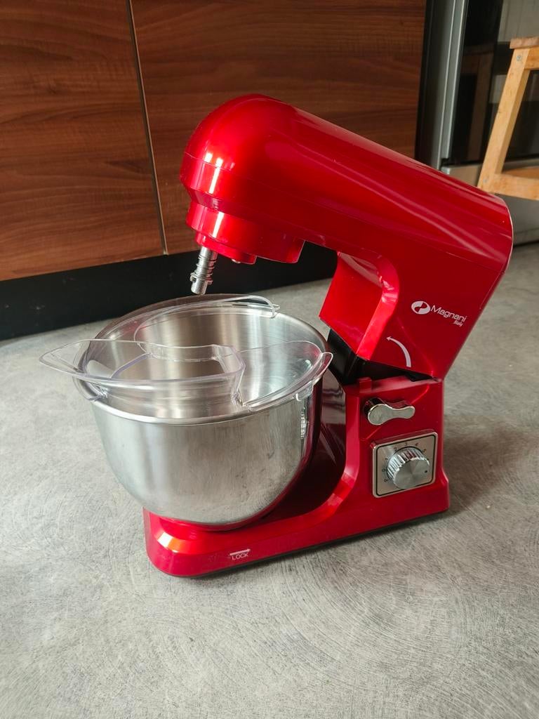Rode Magnani Keukenmachine - Zo goed als nieuw, 3 tot 4 liter, Ophalen, Zo goed als nieuw, 3 snelheden of meer