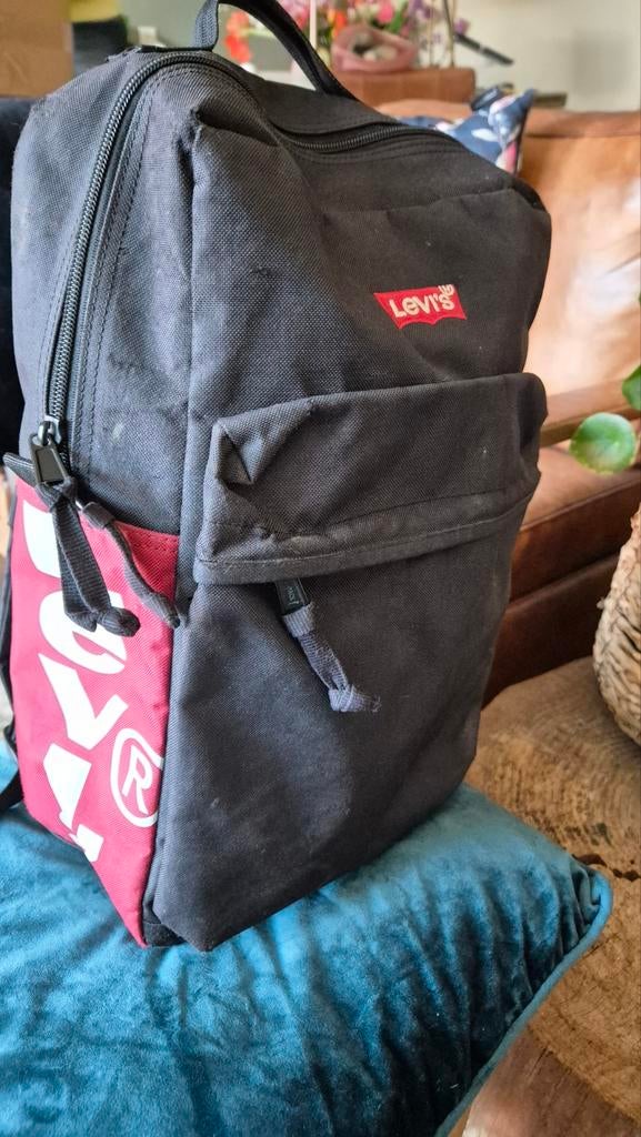 Levi's laptop rugtas zwart mooie staat opbergruimte, Gebruikt, Ophalen of Verzenden, Waterdicht, Overige merken