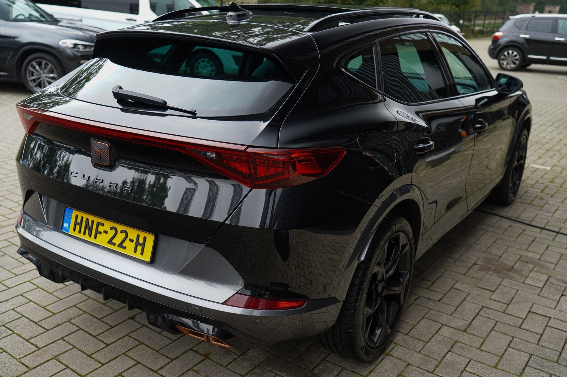 Cupra Formentor 1.4 e-Hybrid VZ Copper Edition MATRIX LED/PA, Auto's, Dealer onderhouden, Gebruikt, Euro 6, 4 cilinders