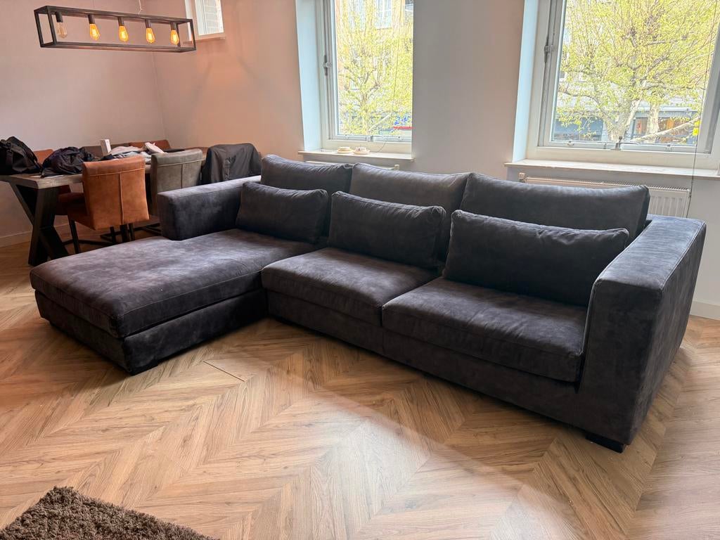 Ruime donkergrijze hoekbank - perfect voor comfort, Huis en Inrichting, Banken | Bankstellen, Ophalen, Hoekbank, 300 cm of meer