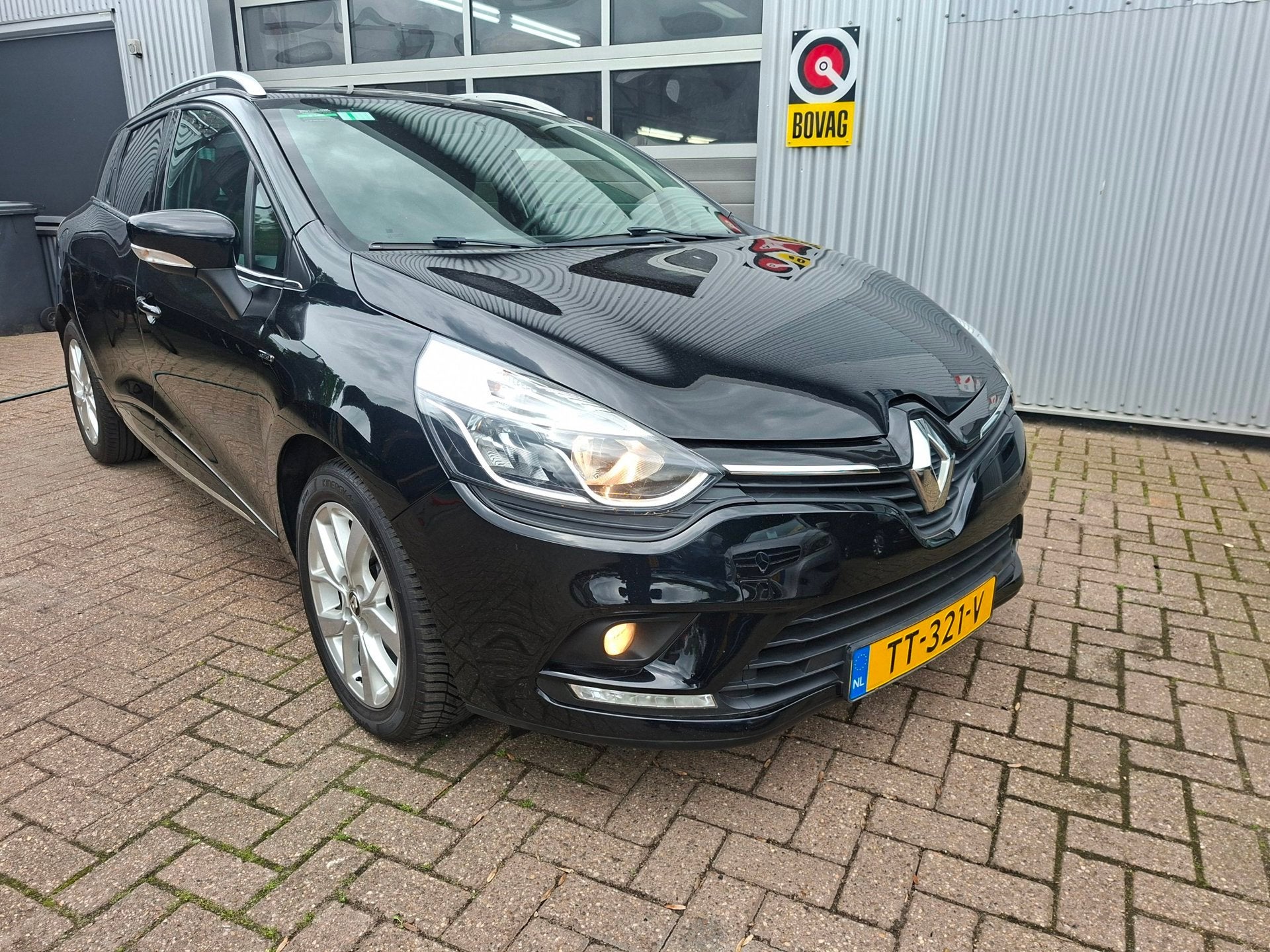 Foto 4 van Renault Clio 0.9 TCe Limited PDC Navi Airco Cruise Isofix