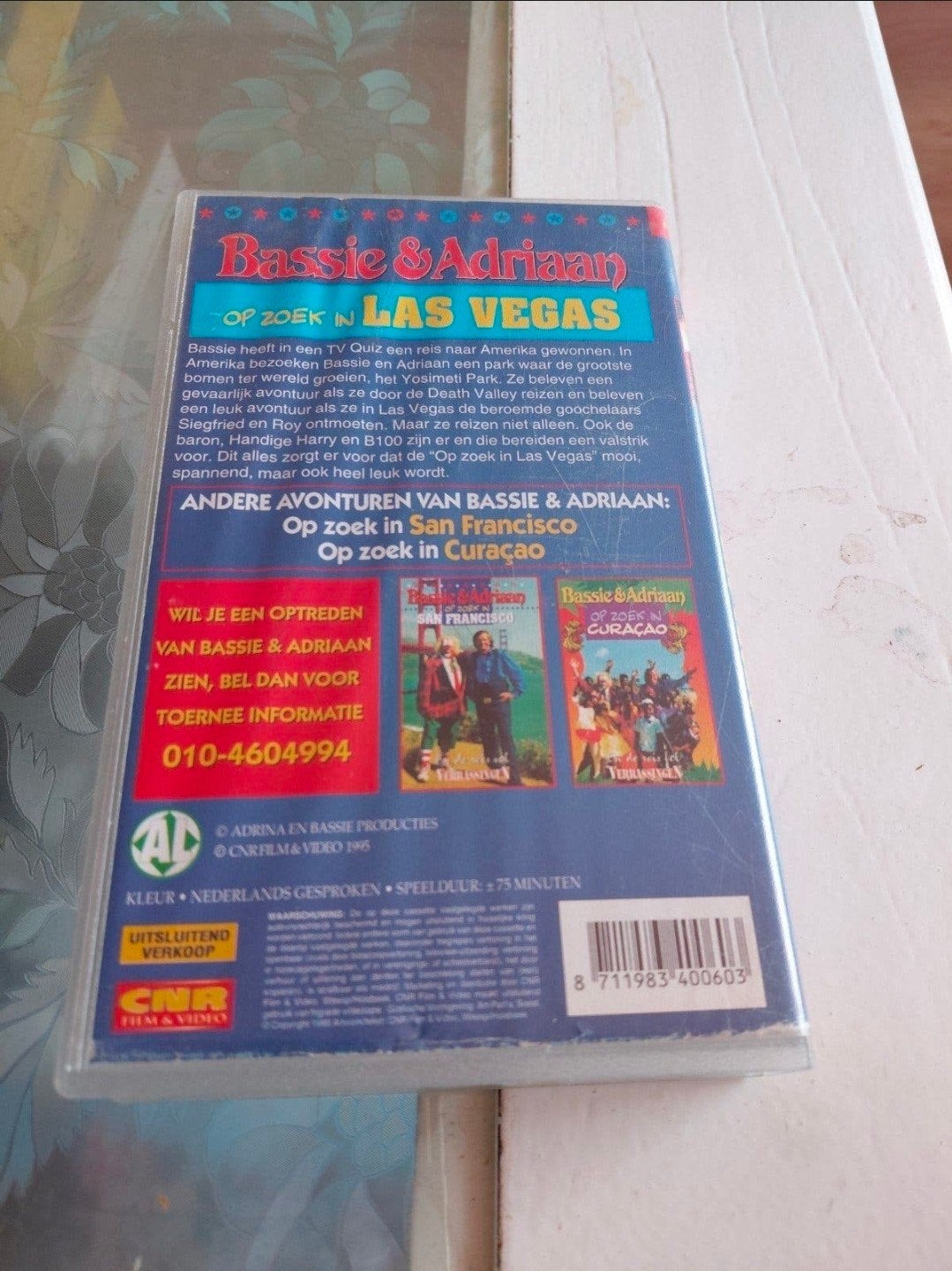 Bassie en Adriaan op zoek Las Vegas vhs. CNR. #1., Cd's en Dvd's, Ophalen of Verzenden, Gebruikt, Kinderprogramma of -film, VHS