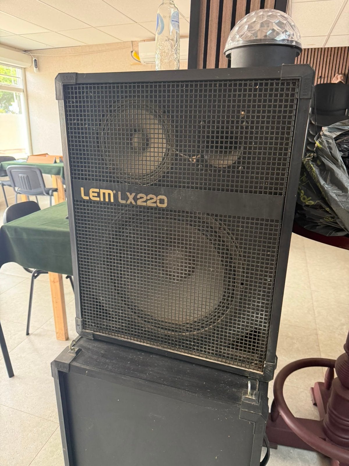 Complete installatie: LEM LX220 speakers, Mixer, Microfoon, Gebruikt, Inclusief microfoon, Speakerset, Ophalen