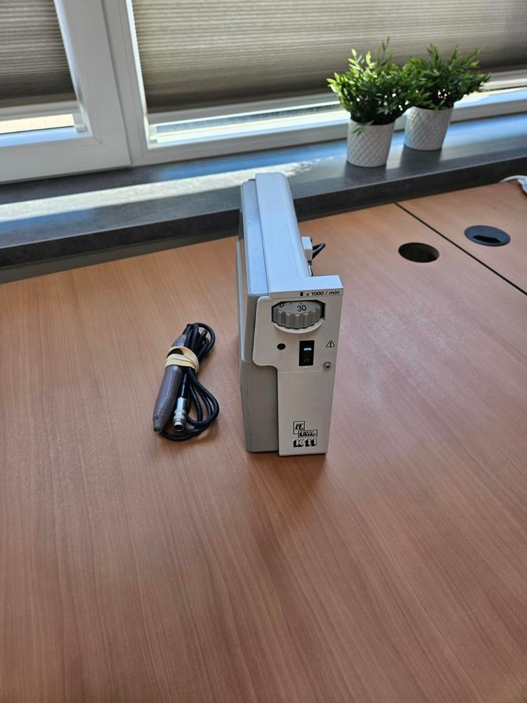 Kavo K11 met knieschakelaar, Ophalen of Verzenden, Met 1 controller