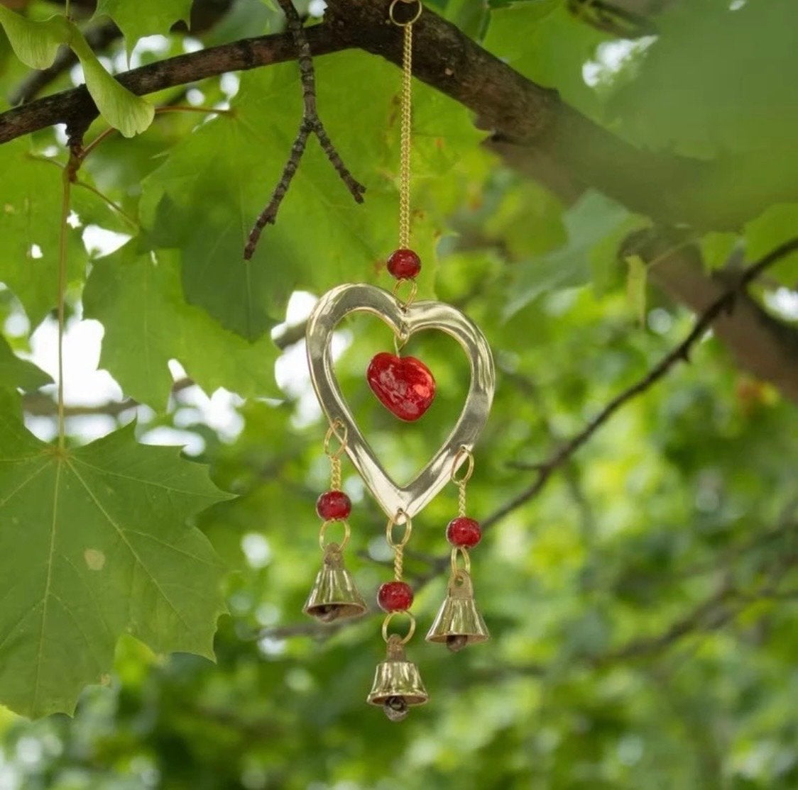 Hartvormige Wandhanger met Belletjes - Handgemaakt India, Huis en Inrichting, Nieuw, Ophalen of Verzenden, Oosters, Goud